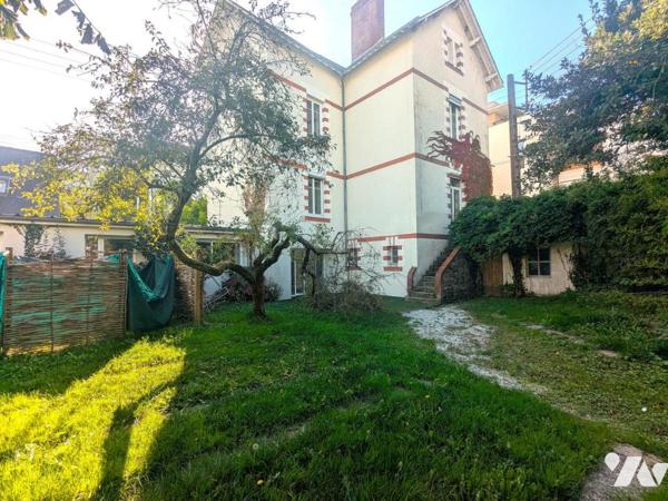 NANTES SAINT-DONATIEN - MAISON FAMILIALE DE CARACTERE 10 PIECES - 6 CHAMBRES AVEC JARDIN ET PARKINGS