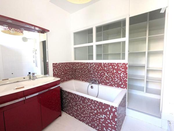 NANTES SAINT-DONATIEN - MAISON FAMILIALE DE CARACTERE 10 PIECES - 6 CHAMBRES AVEC JARDIN ET PARKINGS