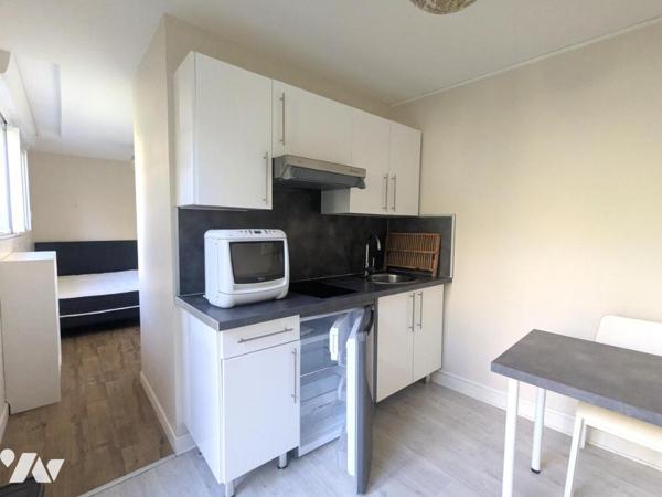 NANTES SAINT-DONATIEN - MAISON FAMILIALE DE CARACTERE 10 PIECES - 6 CHAMBRES AVEC JARDIN ET PARKINGS