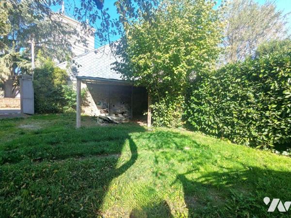 NANTES SAINT-DONATIEN - MAISON FAMILIALE DE CARACTERE 10 PIECES - 6 CHAMBRES AVEC JARDIN ET PARKINGS