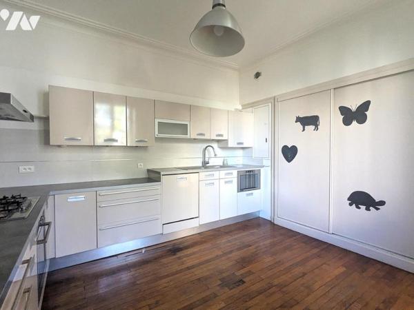 NANTES SAINT-DONATIEN - MAISON FAMILIALE DE CARACTERE 10 PIECES - 6 CHAMBRES AVEC JARDIN ET PARKINGS