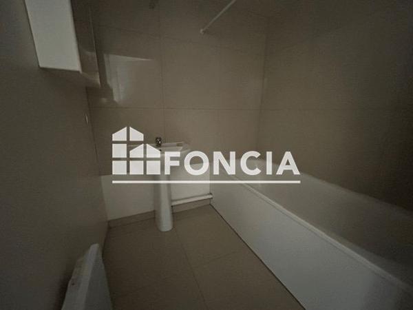 Location Appartement 3 pièces 53.7 m² - Cergy Le Haut 95800