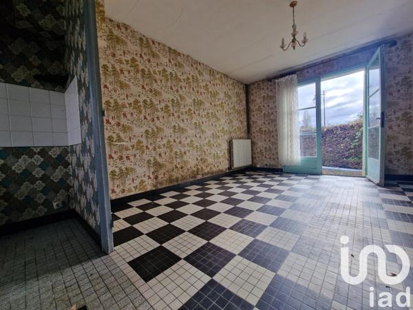 Maison traditionnelle 6 pièces de 97 m² à Le Puy-Notre-Dame (49260)