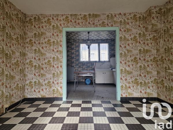 Maison traditionnelle 6 pièces de 97 m² à Le Puy-Notre-Dame (49260)