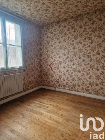 Maison traditionnelle 6 pièces de 97 m² à Le Puy-Notre-Dame (49260)