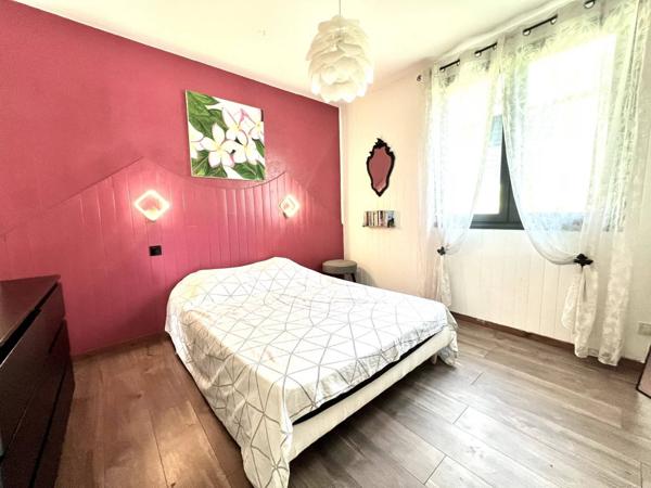 Maison de plain-pied, vue sur les vignes