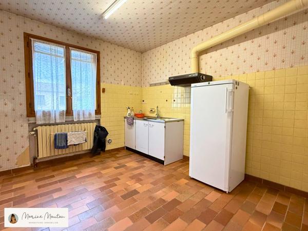 Maison
         6 pièces
        - 95 m² 190 000 € *