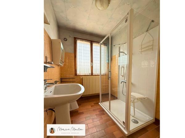 Maison
         6 pièces
        - 95 m² 190 000 € *