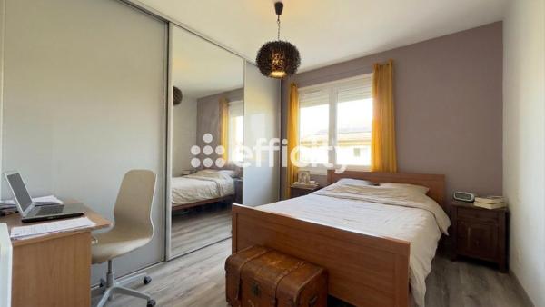 Maison
         8 pièces
        - 150 m² Exclusivité 389 000 € *