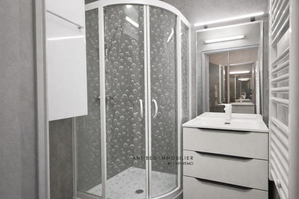 Antibes (06600) Antibes 2 pièces rez de jardin 42 m2 parking piscines tennis gardien