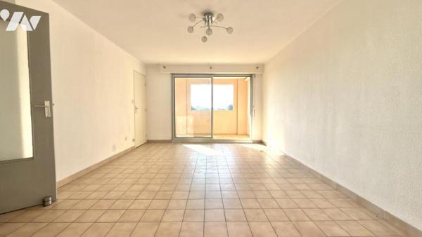 FRÉJUS – 2 pièces avec terrasse, garage et piscine résidentielle