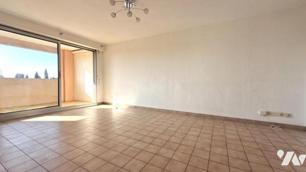 FRÉJUS – 2 pièces avec terrasse, garage et piscine résidentielle