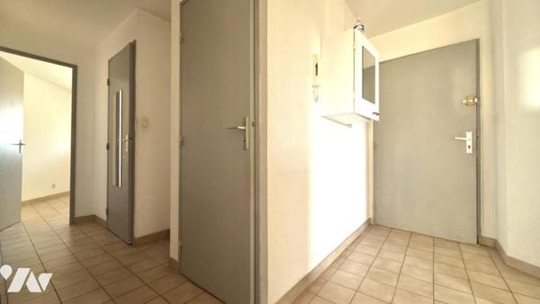 FRÉJUS – 2 pièces avec terrasse, garage et piscine résidentielle