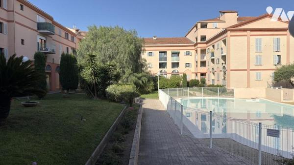 FRÉJUS – 2 pièces avec terrasse, garage et piscine résidentielle