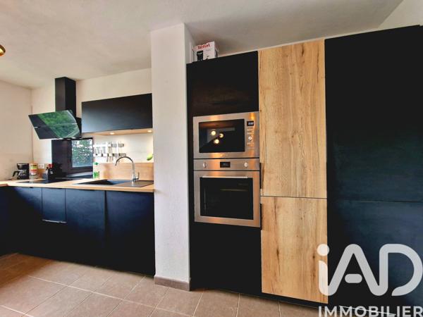 Location appartement 3 pièces 70 m² Nîmes