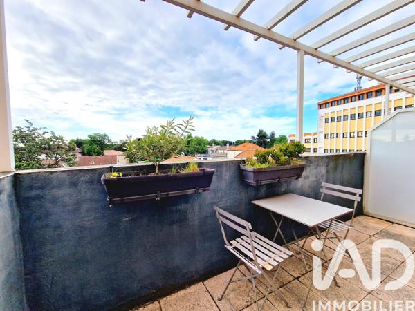 Location appartement 3 pièces 70 m² Nîmes