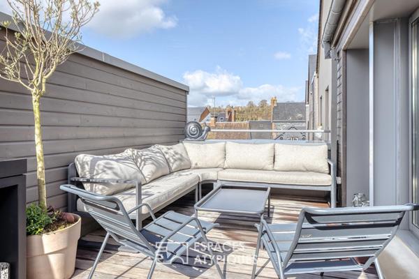 Triplex au design contemporain avec terrasse et vue