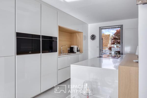 Triplex au design contemporain avec terrasse et vue