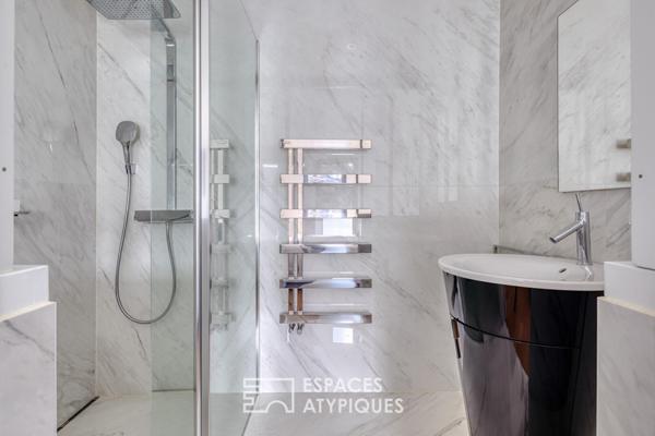 Triplex au design contemporain avec terrasse et vue