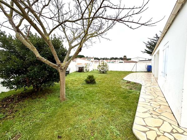 Maison 90m2 + annexe - 500m2 de terrain - Ars-En-Ré €658 000 ** - Référence JH566ED2