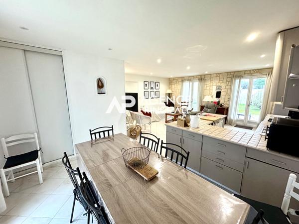 Maison 90m2 + annexe - 500m2 de terrain - Ars-En-Ré €658 000 ** - Référence JH566ED2