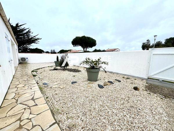 Maison 90m2 + annexe - 500m2 de terrain - Ars-En-Ré €658 000 ** - Référence JH566ED2