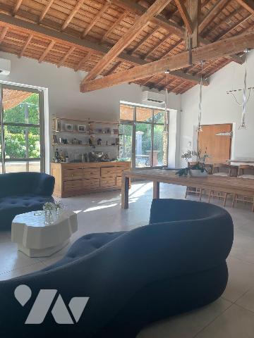 Coup de cœur  pour cette magnifique maison  idéalement située