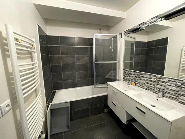 Appartement 4 pièces 78 m2 à Romainville