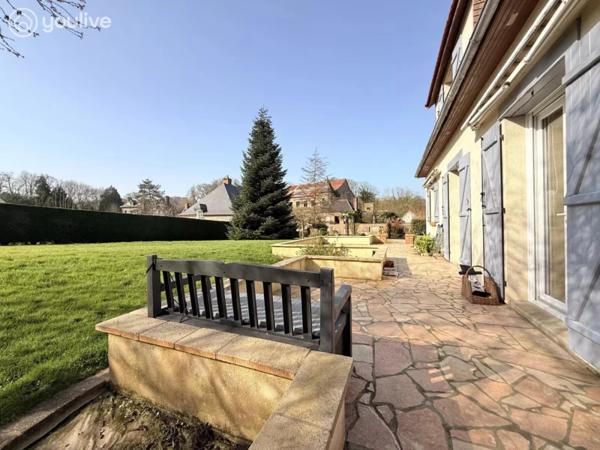4 CHAMBRES, UN JARDIN NOURRICIER ET LE LAC À PIED : LA VIE DE FAMILLE IDÉALE