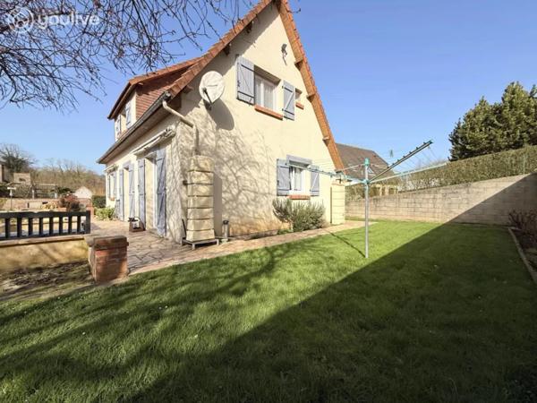 4 CHAMBRES, UN JARDIN NOURRICIER ET LE LAC À PIED : LA VIE DE FAMILLE IDÉALE