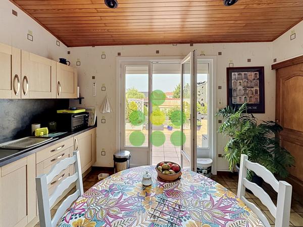 Maison
         5 pièces
        - 126 m² Exclusivité 299 000 € *