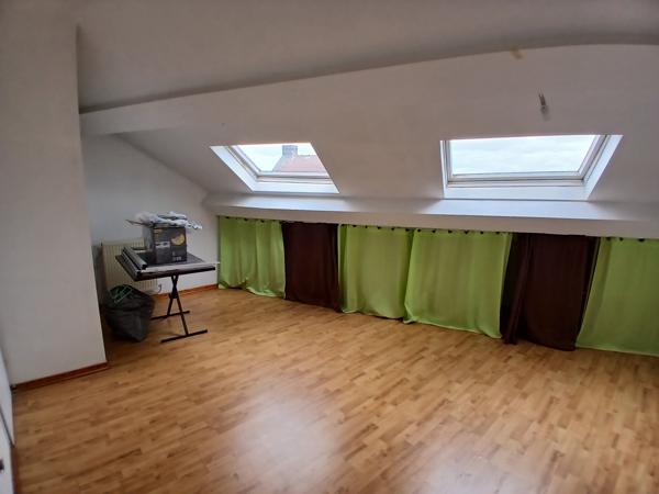 Appartement
         3 pièces
        - 82 m² 159 000 € *