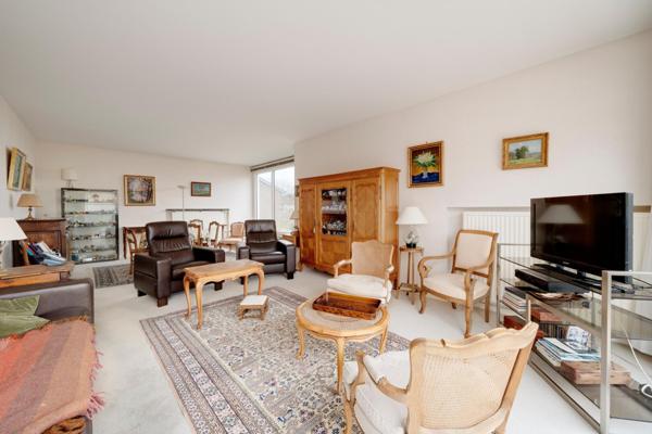 Quartier cure d'air : Maison de 195m2, 4 chambres avec garage et sous-sol