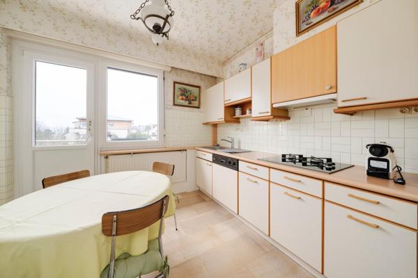 Quartier cure d'air : Maison de 195m2, 4 chambres avec garage et sous-sol