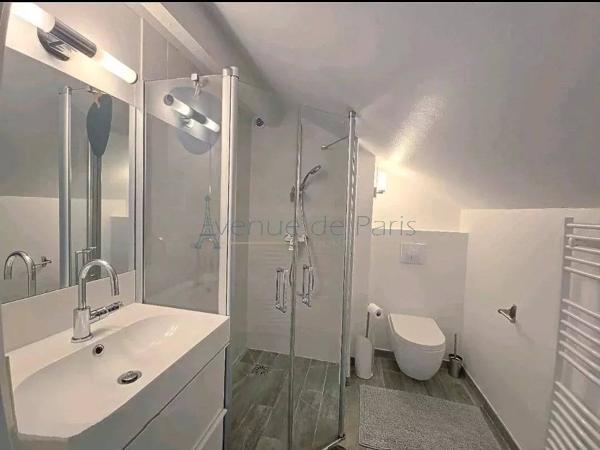 Suresnes proche marché Caron