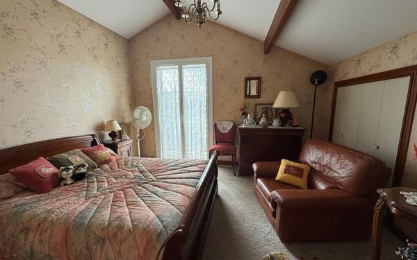 Maison à vendre    5 pièces • 160 m2 Mérignac