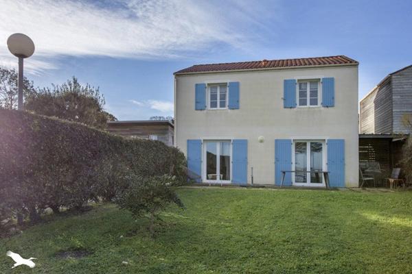 Maison 244 990 € Port-des-Barques 4 p 79 m² DPE D