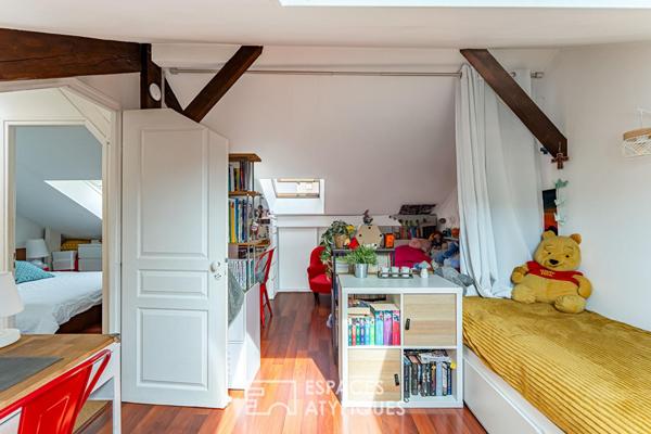 Duplex au charme mansardé au coeur du quartier des Vallées
