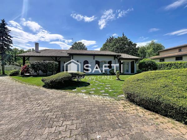 Maison familiale avec piscine à Blanquefort