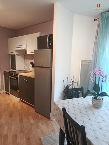 APPARTEMENT AVEC BALCON ET GARAGE - HENNEBONT COEUR DE VILLE