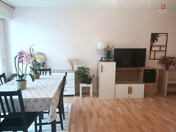 APPARTEMENT AVEC BALCON ET GARAGE - HENNEBONT COEUR DE VILLE