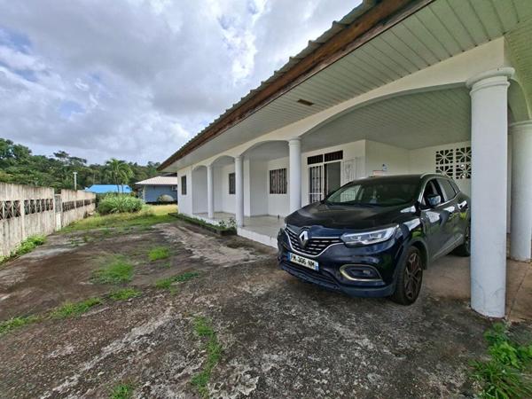 Matoury 4 pièce(s) 99 m2 + terrasse et abri voiture