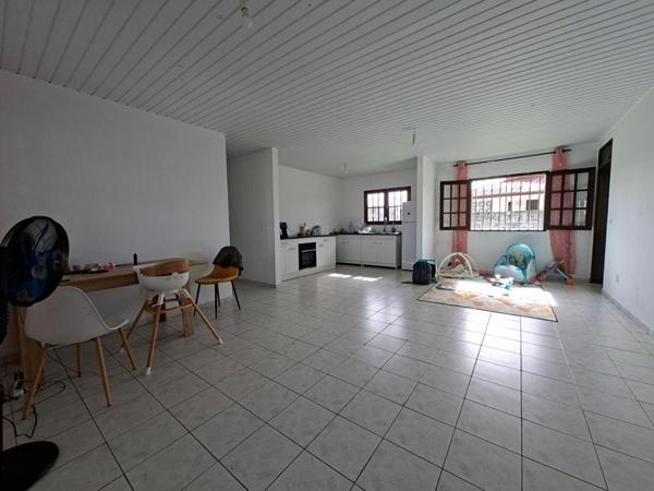 Matoury 4 pièce(s) 99 m2 + terrasse et abri voiture