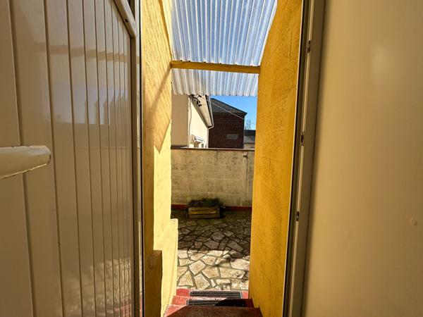 PLACE SAINTE-CECILE - MAISON DE VILLE T3