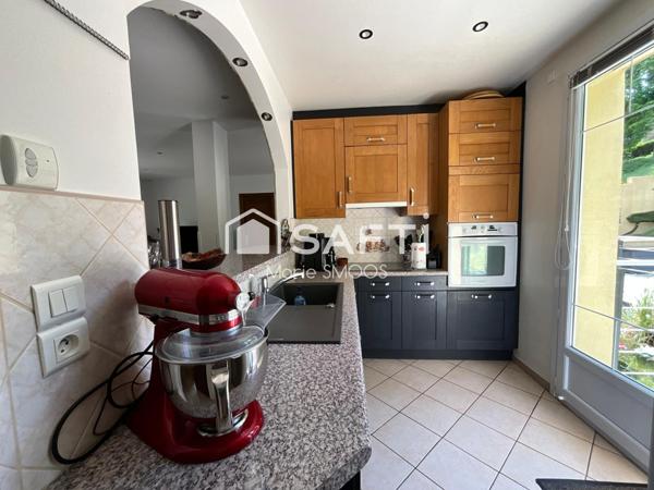 Grande maison familiale, lumineuse, proche des commodités, carte scolaire de Saint Germain en Laye