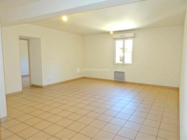 Location                                                      Appartement
                        
                     2 pièces                      64 m2                     à Saint-Jean-de-Bournay