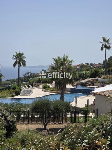 Appartement
         2 pièces
        - 37 m² 299 500 € *