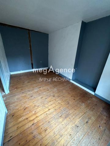 Immeuble à BALLON-SAINT MARS, 72290 - 185m²