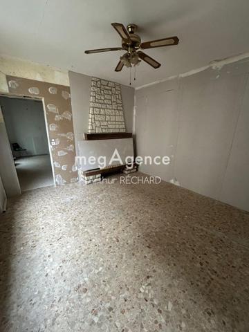 Immeuble à BALLON-SAINT MARS, 72290 - 185m²