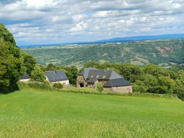 Idéalement situé, rare et au calme à 20km de Rodez et 15 minutes de l'aéroport .